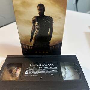 Gladiator VHS 2000 Russell Crowe Epic Film